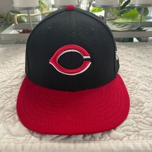 New Era Black/Red Cincinnati 59FIFTY Fitted Hat Size 7 1/2